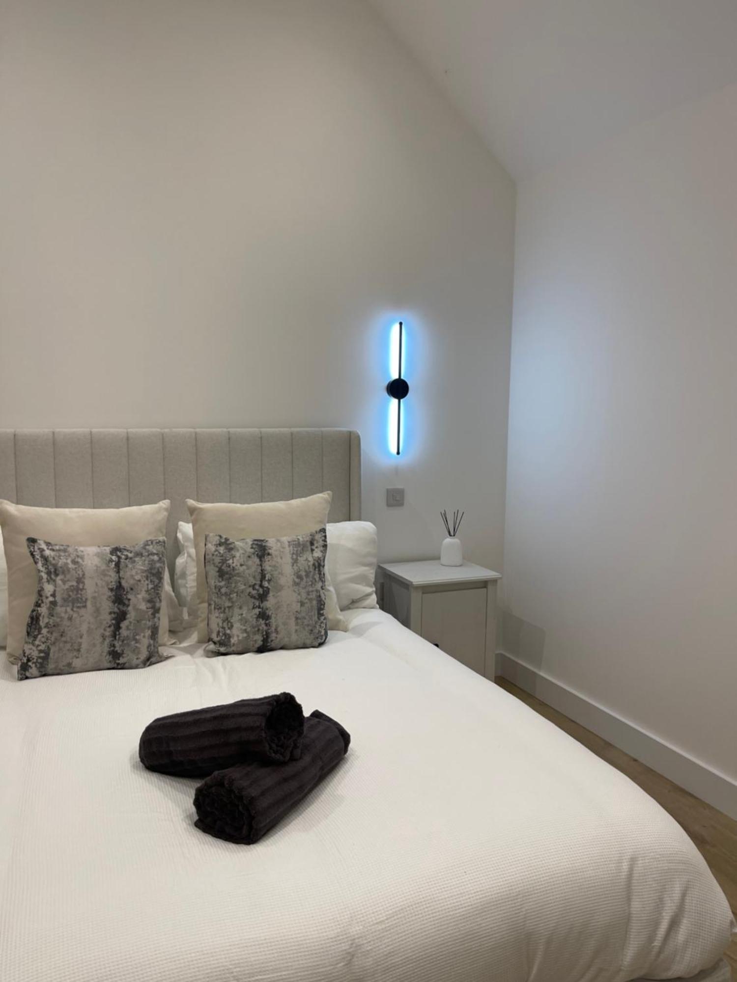 The Lodge Hideaway In Cowes Gurnard Экстерьер фото